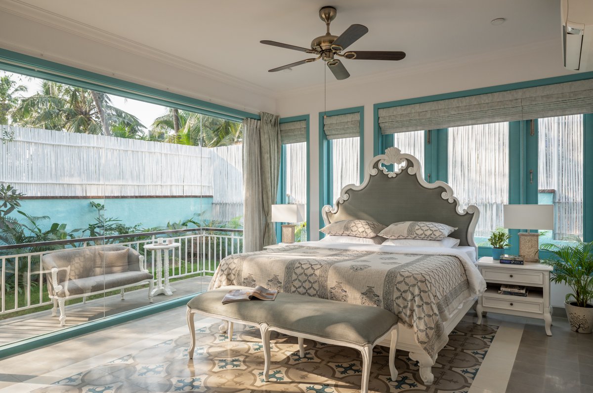The colour blue is a constant and calming. 
It appeals to both men and women.
Now imagine.... 
Waking up to this view in all its tranquil with your loyal loved one 🥰
Banyan Beach House 🏠

sunestates.com

#sunestaatesgoa #goahomes #architecture #interior #luxuryvillas