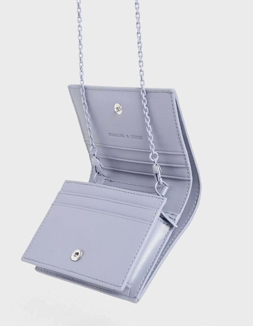 charles &amp; keith น่ารักอีกแล้วว ㅠㅠ mini short  wallet เหมือนรู้ว่าแพ้โทนสีแบบนี้ 𓂋 🏊🏻‍♂️☁️