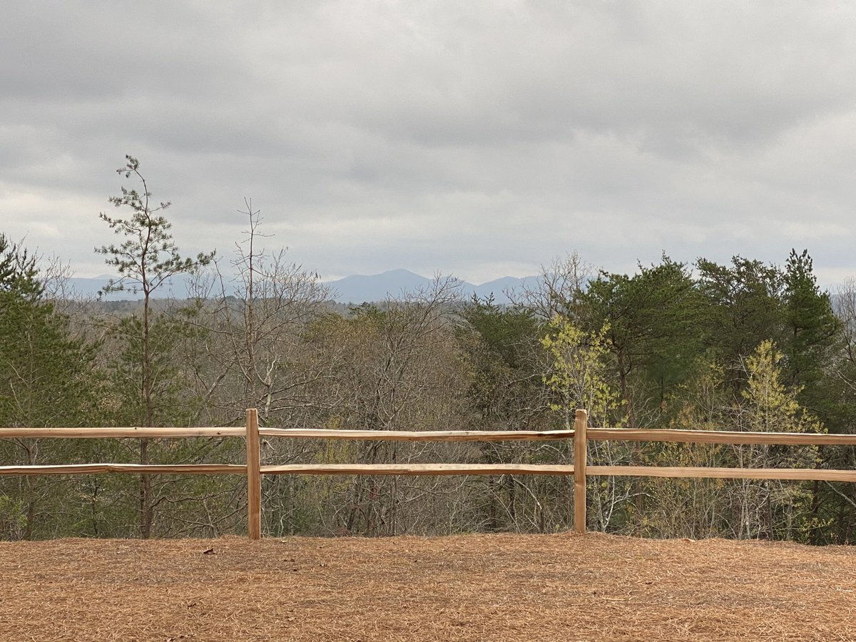 warmaster_tpm's tweet photo. A vacation day in north GA. Beautiful views but the show must still be edited! #forgethenarrative #podcast #goodmorning https://t.co/Bj1BWukEPh