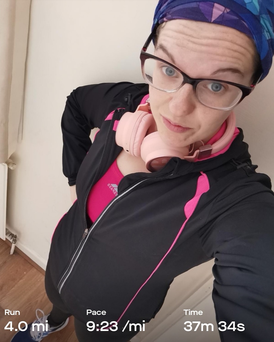 I am here!

Last week I spent a couple days in hospital because of a fall. I'm fine but my 3 year old ended up having 3 teeth removed. 😩 #guiltymum

Anyway I've still been running and I've signed up to #oundle10k next Sunday. First race of the year 😊