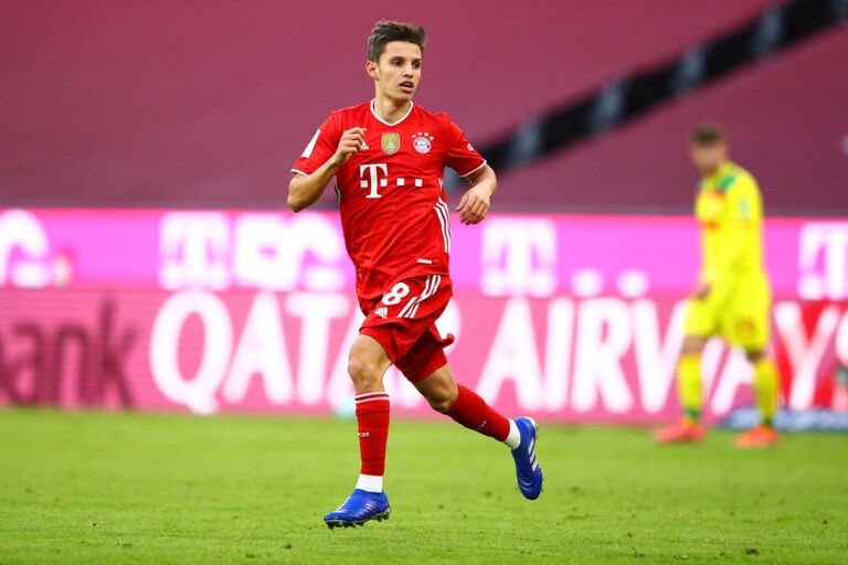 RT @SLBenficaYouth: Tiago Dantas makes his full debut for Bayern Munich against Union Berlin! https://t.co/P2bAxGXCJ4