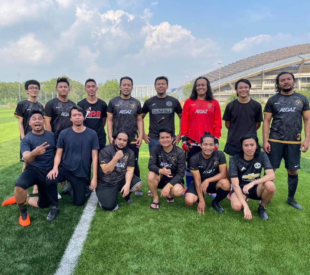 XoneposseyX's tweet photo. Good game,lepas gian main padang..sekadar cukupkan player je..hehhe #myhcfc #segitigafc https://t.co/snRHty6yvr