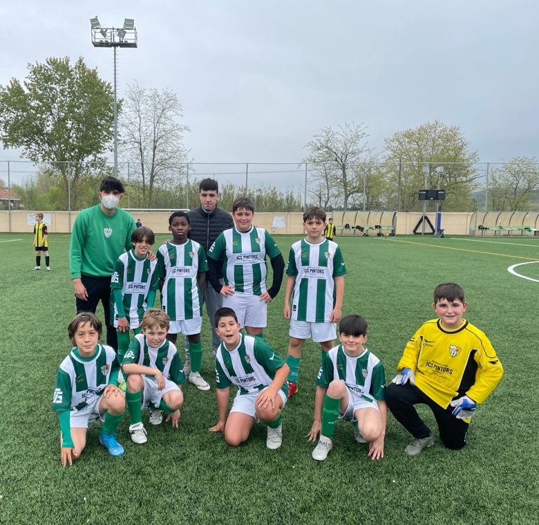 ⚽️FUTBOL BASE | ALEVÍ⚽️

Avui el nostre Aleví ha vençut per 9-3 a un bon rival com és l'<a href="/atc_hostalric/">At.C.Hostalric</a>. Un partit on ens han fet disfrutar d'un molt bon futbol!!
#EndavantBatllòria
