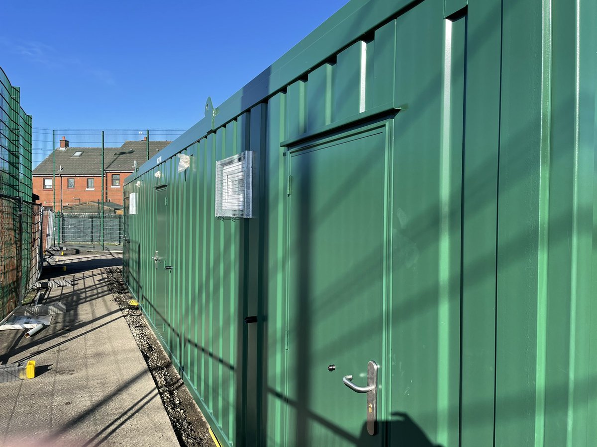AidanFlynn11's tweet photo. In with the new - @FLYNNbuilding are delighted to manufacturer and install this state of the art modern shower and changing facilities at Willowbank - many thanks to all the Iveagh residents for the cooperation @belfastcc @ATownNews https://t.co/UvvPWxo6g9