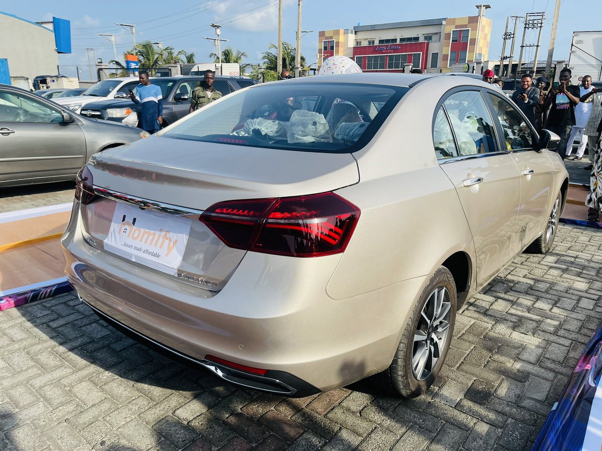 UnclePamilerin's tweet image. Arole got a car as wedding gift