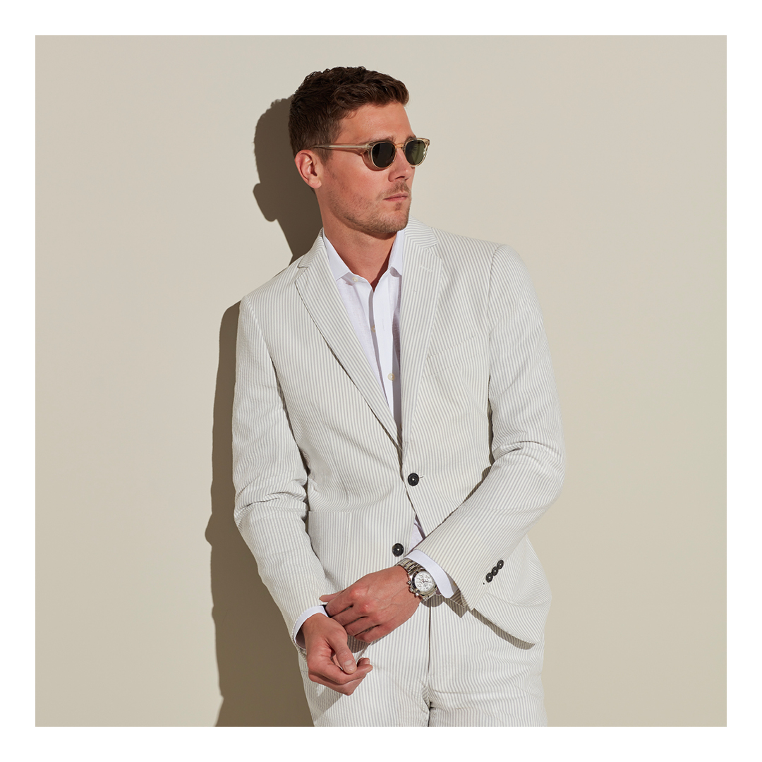 A Spring statement piece - 100% cotton, custom-made Seersucker. A seasonal classic that we love this time of year.
Connect with your Personal Stylist and create yours today. If you need a Personal Stylist, use our Stylist locator found on jhilburn.com
