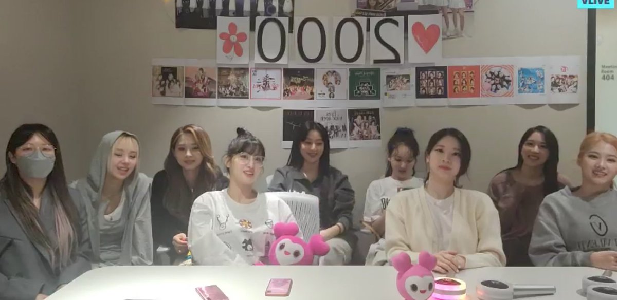 Misa ᴗ Twice Started Their Ot9 Vlive For 00 Days T Co Mmh3gwhk1g Twice 트와이스 Jypetwice Misa ᴗ Twice Started Their Ot9 Vlive For 00 Days T Co Mmh3gwhk1g Twice 트와이스 Jypetwice