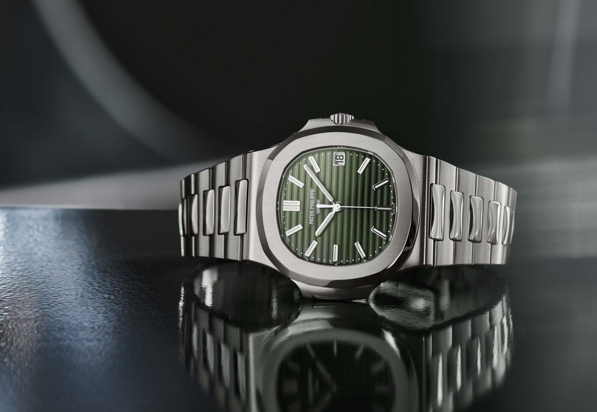 cotedesmontres's tweet photo. #PatekPhilippe #Nautilus Référence 5711/1A-014 - Un nouveau cadran #vert #olive « #soleil » ��� une couleur inédite dans la collection Nautilus
@patekphillipe #Référence5711_1A014 #VertOlive
https://t.co/V0FatfHbf8 https://t.co/X993p1odJP