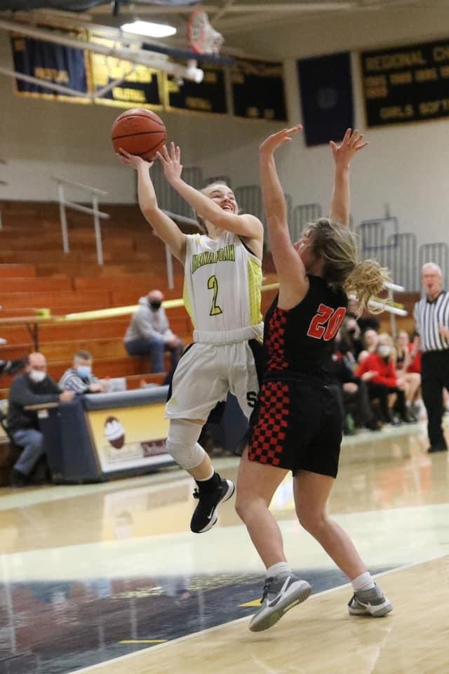 RP_Mockingbird's tweet photo. Updated Record board for @ShenandoahSport #GirlsBasketball @Kathryn_Perry3 #BossBaller sets new bar in 6 categories & tying her teammate for a 7th @AthleticsRaider @thbsports @HBBMagazine top 60 @MVanTryon #Classof2021
Future @HoopsHall. @IHSAA1 #ProudDad Next season...@SMWCwbb! https://t.co/EPTnFR8mTr