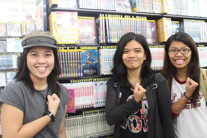 Never going to forget the time we attended a forum and intentionally sat at the back of the room to watch Levi fight the Megata no Kyojin. Yes, the things we do for love. HAHA. +20Pic: Me,  @charleee24, and  @elposworld in Japan. Shinzou wo Sasageyo!