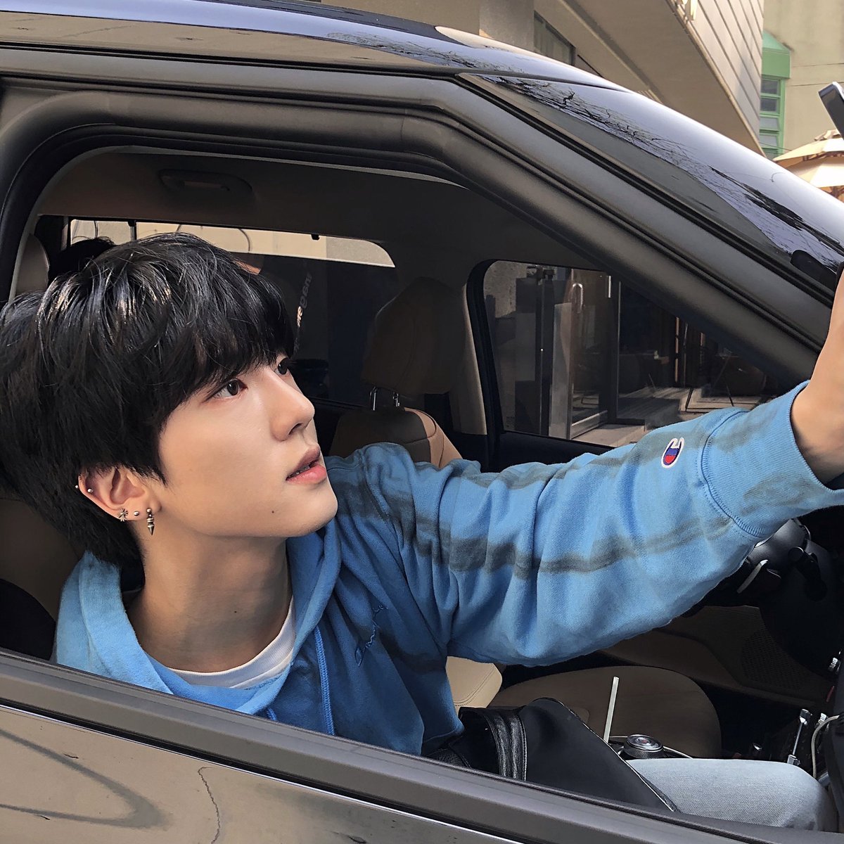 Junghoon_OmegaX's tweet photo. [#OX]

6시에 브이라이브에서 봐요 🙃
벌써 떨리는데 어떡하죠..

#OMEGA_X #오메가엑스 #정훈 https://t.co/DbXpSb5sGy