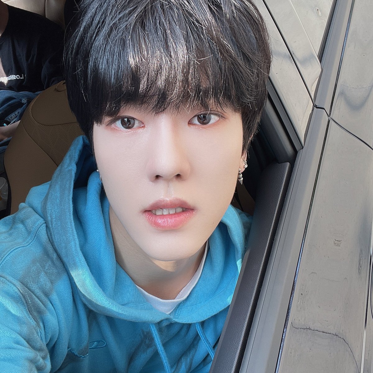 Junghoon_OmegaX's tweet photo. [#OX]

6시에 브이라이브에서 봐요 🙃
벌써 떨리는데 어떡하죠..

#OMEGA_X #오메가엑스 #정훈 https://t.co/DbXpSb5sGy