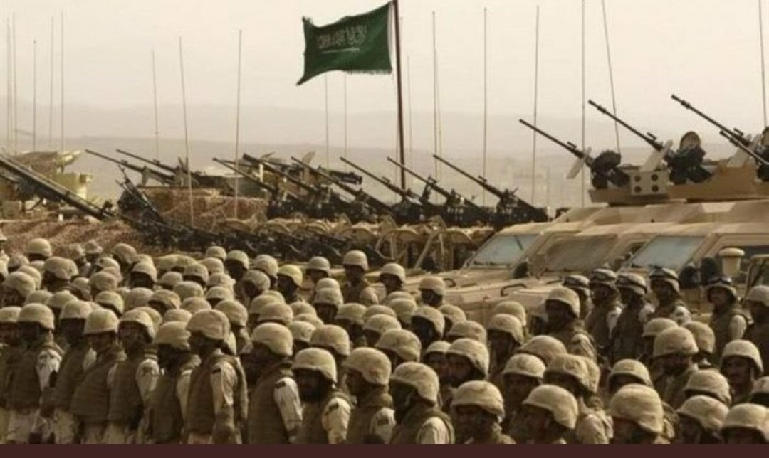 #الخيانه_العظمي
الجناة الذين ارتكبوا جريمةلا يمثلون إلا أنفسهم .. وظهور عدد قليل من الحالات الشاذة لأفراد خانوا الأمانة ونكثوا العهد .. لا يمحي ولا يلغي الملاحم البطولية لأبطال القوات المسلحة البواسل الذين ضحوا بأرواحهم وبأغلى ما يملكون لينعم هذا الوطن بالأمن والأمان والاستقرار