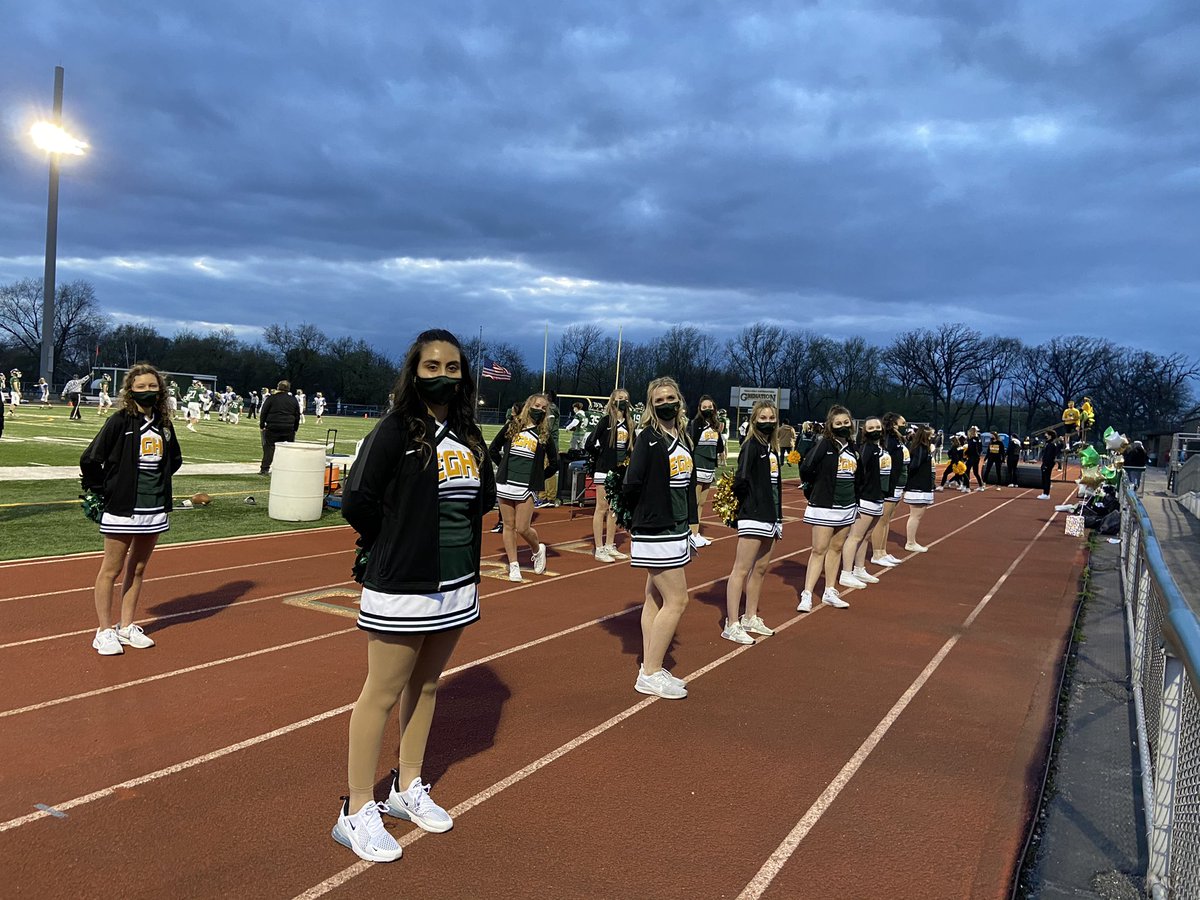 EG_Orchesis's tweet photo. We had so much fun performing at the EG home game last night! The dancers performed the opening number of our Orchesis show, “Que Calor,” choreographed by seniors Giselle Murillo and Makayla Staszel-Terpstra! See our full show at our outdoor screening 4/24th! https://t.co/m11AxNEx55