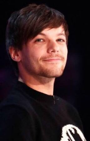 I don’t know what or who he’s looking at but it’s cuteI vote for  #Louies for  #BestFanArmy at the  #iHeartAwards