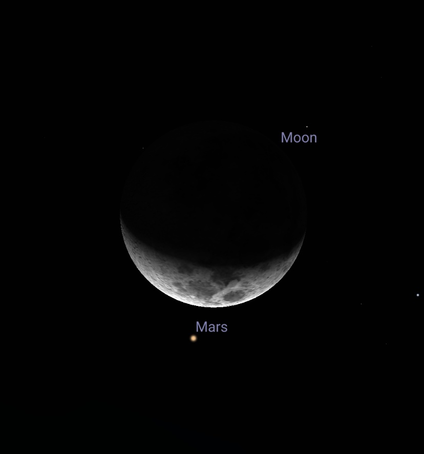 CACastronomers's tweet photo. Watch Mars emerge from behind the moon this April 17th at 7:33pm in Chennai. https://t.co/9Ial91tshA