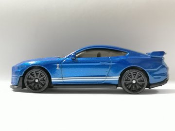 赤井秀一の車の値段 車種は ナンバーの意味 沖矢昴の愛車についても パパママハック