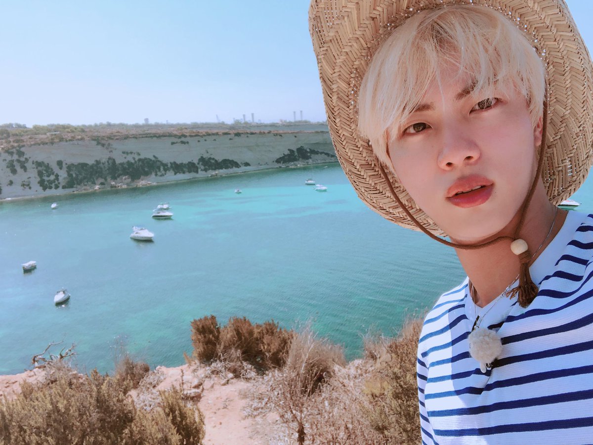 A summer vibe Golden Jin I think this is on Malta in Bon Voyage episode?