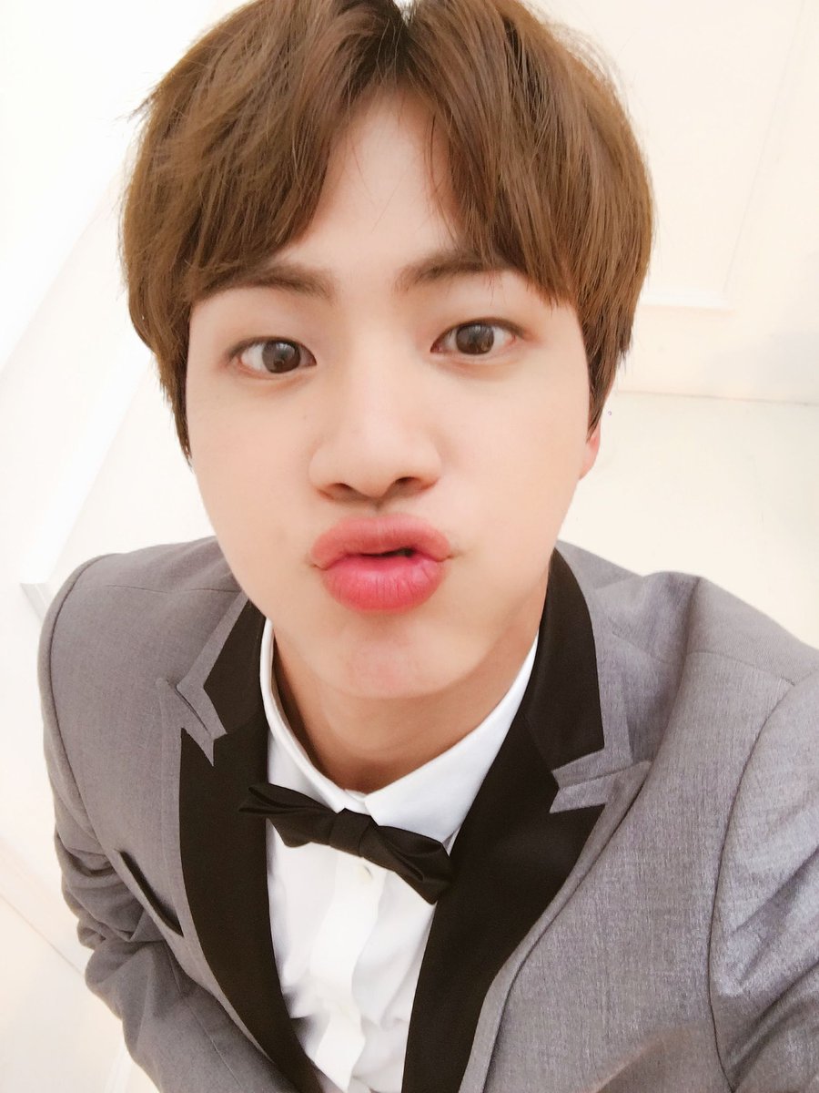 How this man adorable to my eyes!! Worldwide Cutie Jin