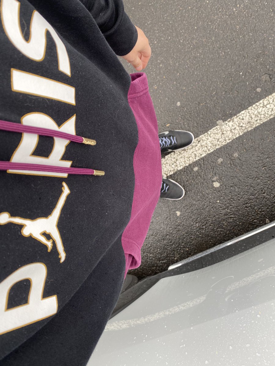 Branche__Trolls's tweet photo. Jour de match..
#PSG #jordan @PSG_inside #nikehyperadapt #bbtf #autolace https://t.co/sOXc9vNIh2