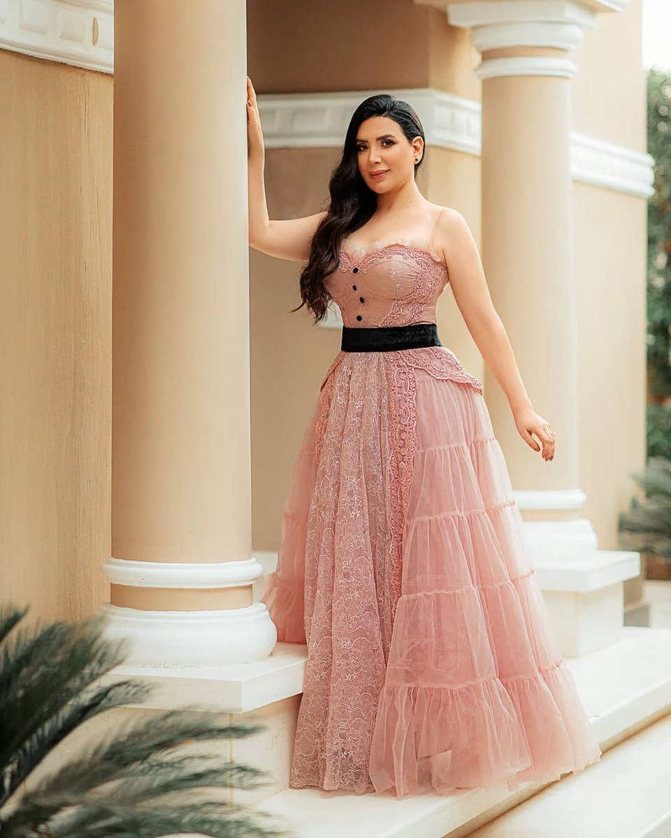 عبير صبرى تظهر بفوتوسيشن جديد يتصدر جوجل