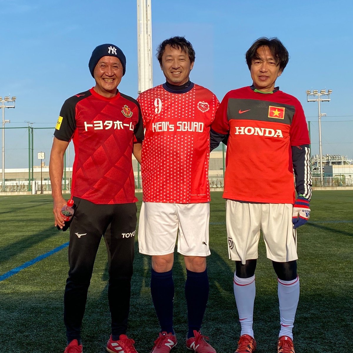 幸野健一 サッカー コンサルタント V Twitter 今日の試合は3人合わせて175歳コンビで90分フルに頑張ったよ笑 左のこーちゃんこと同級生の川添孝一は高校サッカー選手権得点王 右の2個下の三浦俊也くんは大宮アルディージャとかjリーグ各チームの監督を歴任した後に