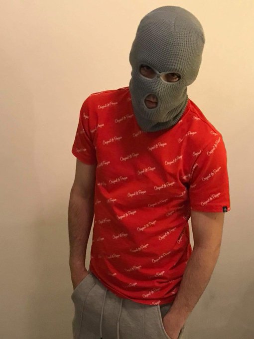 2 pic. I don't know who bought this of my amazon wishlist but thank you haha whacha all think? https://t