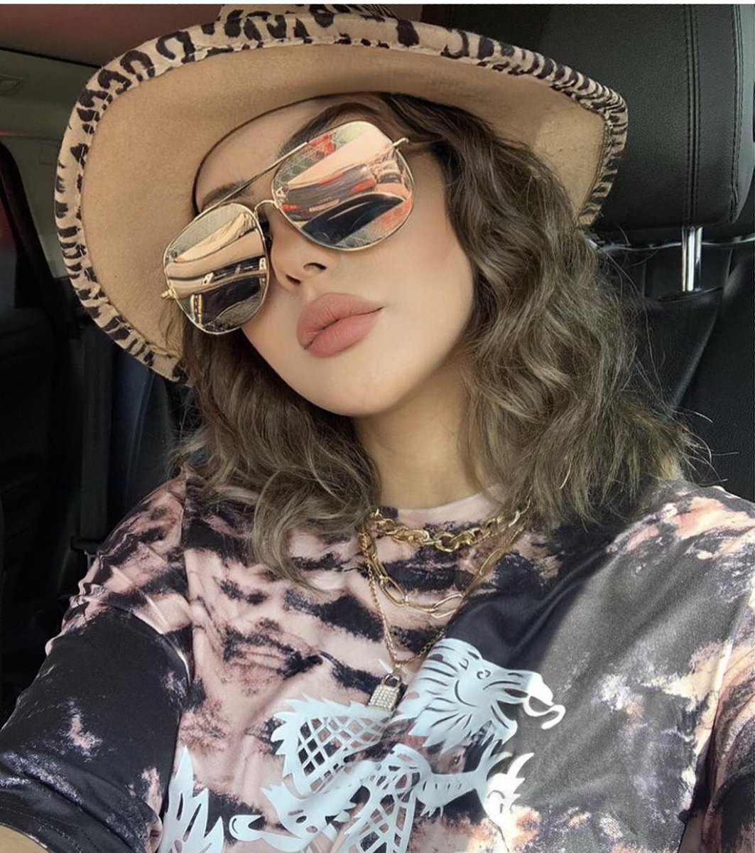 هلووو 😍 كيف دايرين حبايبي بخير  ؟
#ibtissamtiskat