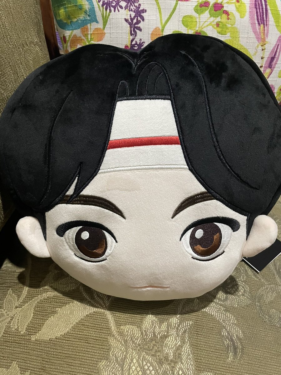 seokjinoppa88's tweet photo. Yay it arrived! So happy today! At least! ๐๐๐ #tinytanJin #btsjin #kimseokjin https://t.co/d5qHtDfL43
