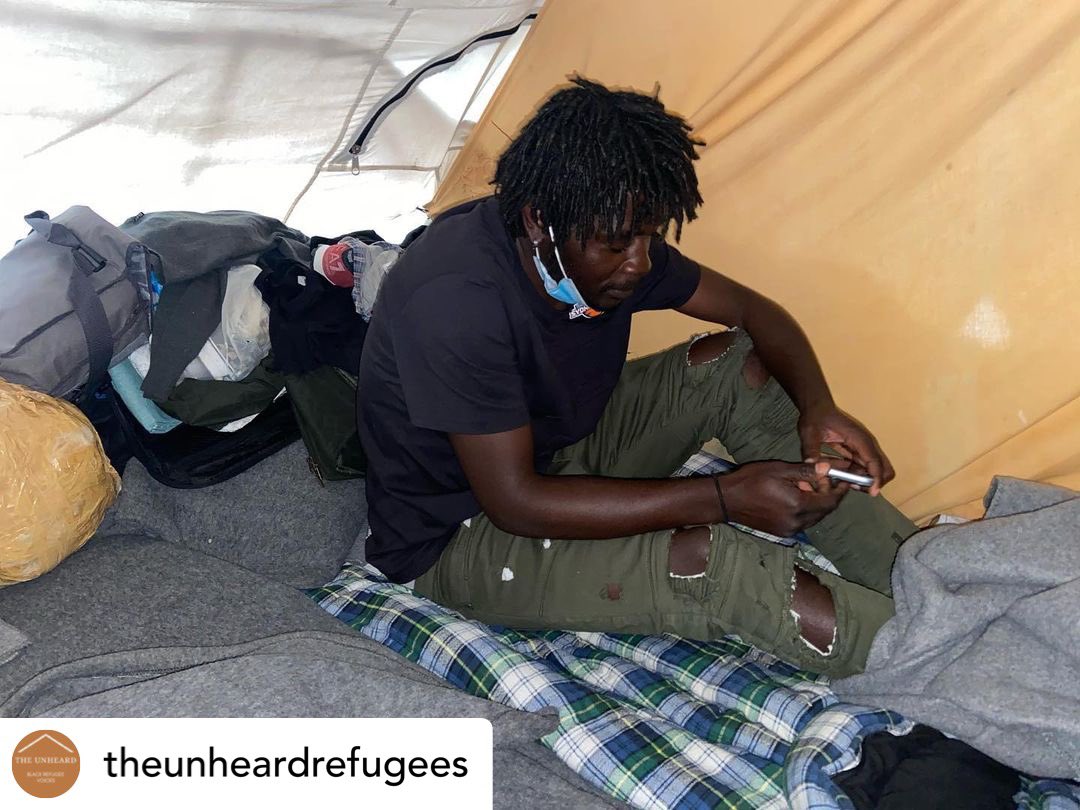 @theunheardrefugees 

The situation is too difficult here for me, I am struggling to much, no money no clothes. This is where I sleep. And this is the only papers I have left cause everything burned in the fire.

#wehavespace #everyoneishuman #wealldeservehappiness #europemustact