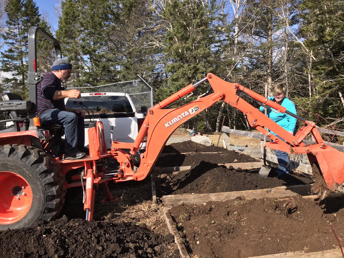 shatfordmem's tweet photo. Our vegetable gardens get a lift and a remake with the help of a “mighty”tractor and some volunteers. Can‘t wait for our students to plant our vegetable gardens for harvest in fall. #hrcehealthpromo https://t.co/IUbb3daR6s