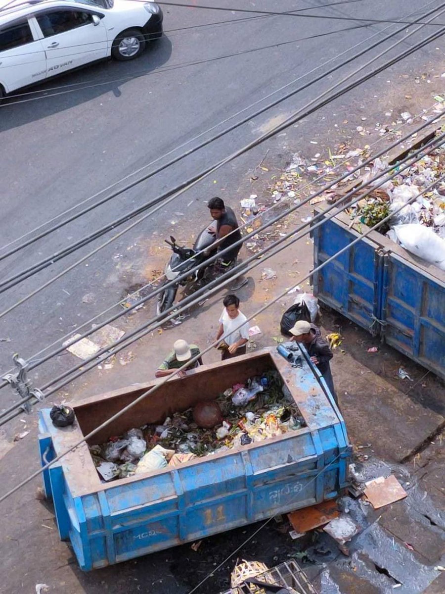 There was a small explosion at a trash bin near Yadanapon Market at the corner 77x34 st, Mandalay this afternoon. Fortunately, no one got injured.
ELECTED CRPH
#Apr10Coup
#WhatsHappeningInMyanmar