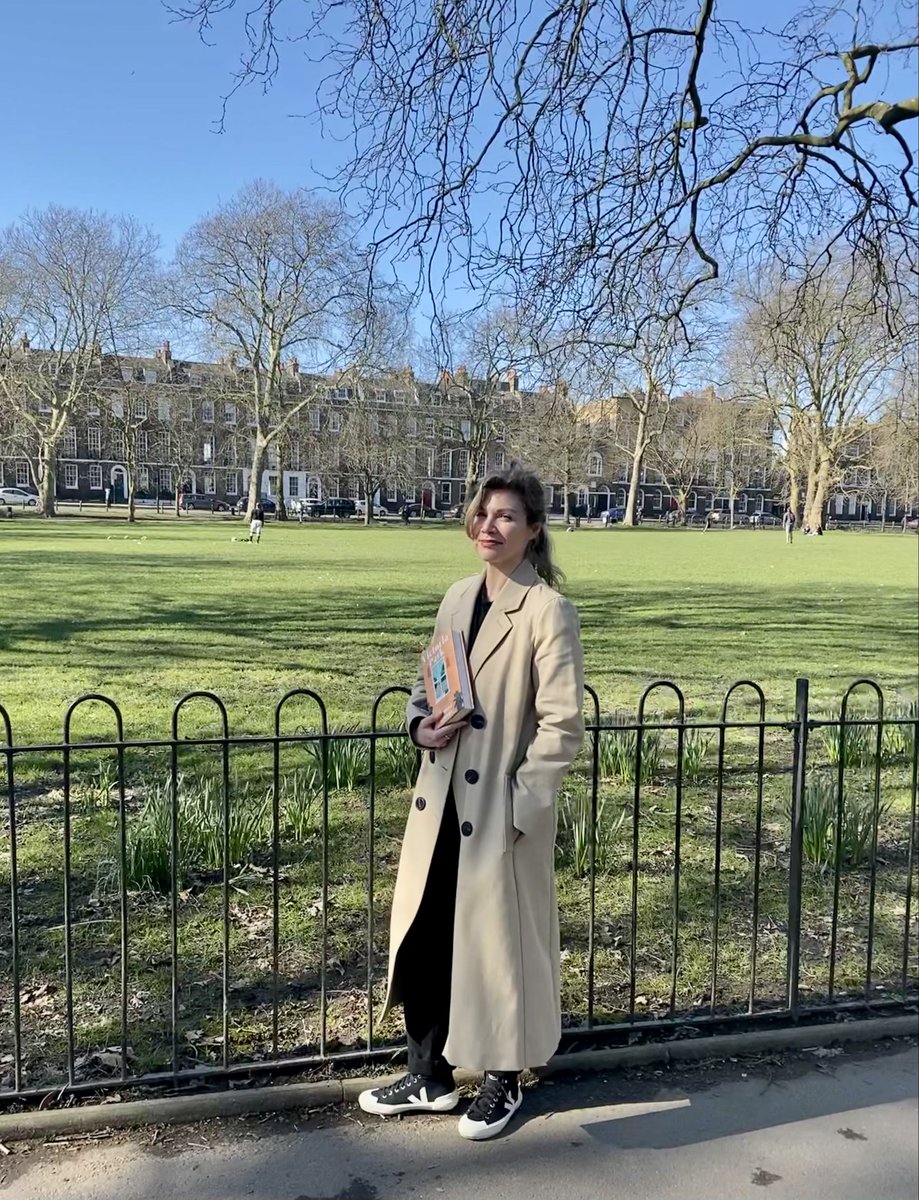 📢 New podcast interview 📢 today we have a very special episode - we chatted to the wonderful, award-winning @g_c_reeves about her debut novel, #VictoriaPark. Click here to listen: podcasts.apple.com/us/podcast/int…