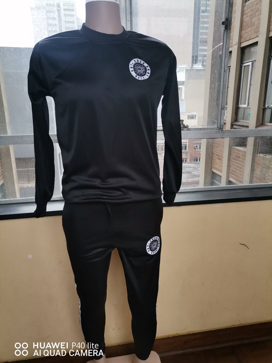 Kevin58259651's tweet photo. Kasi... Tracksuits🔥👌 https://t.co/xpba5F4wgA