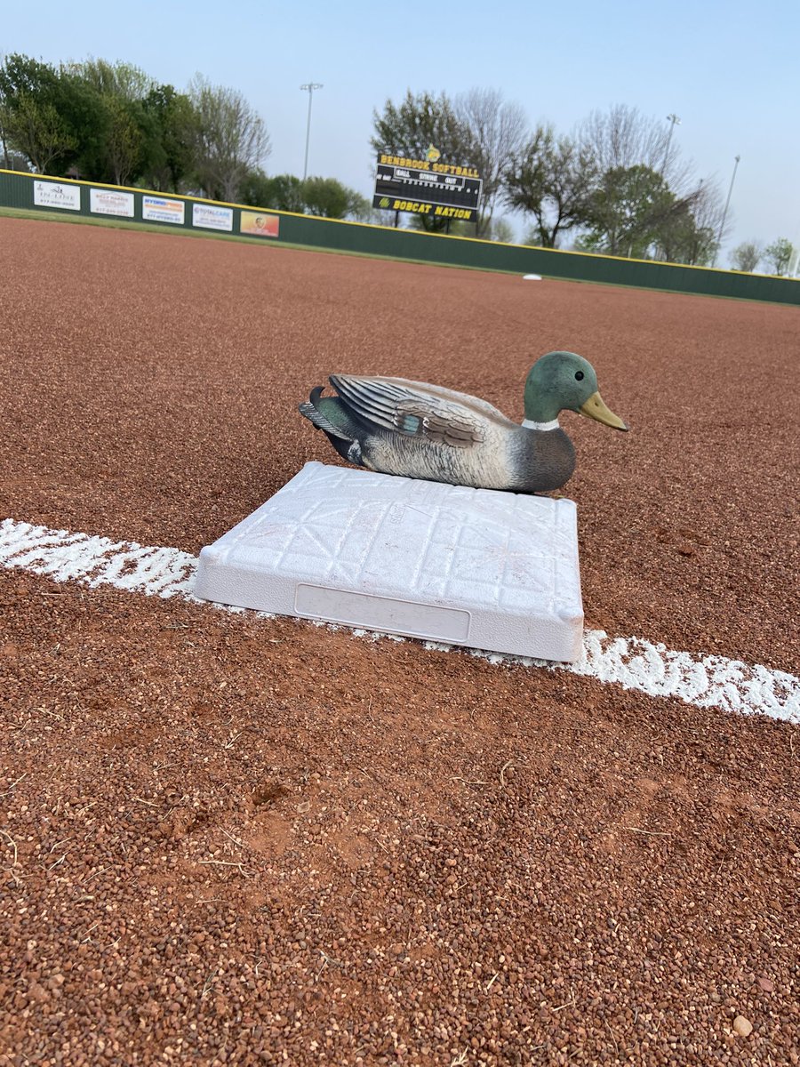 Let’s try this again..... IT’S GAME DAY!! Letssss Goooo!! 💪🏻🔥🤝🦆🔨🏎