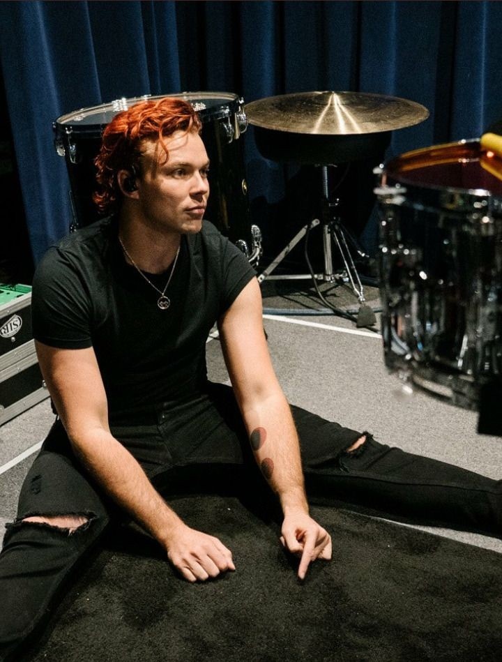 Ashton Irwin red hair era supremacy, change my mind. 