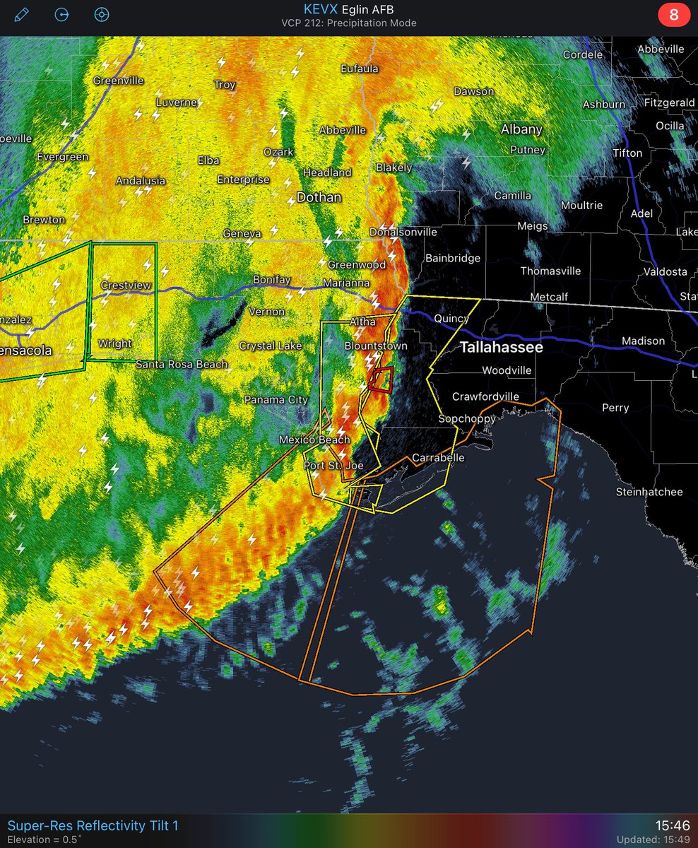 Derecho - bow echo line of severe thunderstorms making its way through the Florida panhandle and extreme S Georgia, now approaching the Tallahassee area with winds of 70 mph+. Coastal craft should seek shelter immediately. Rain wrapped Waterspouts also possible. https://t.co/6fciZXrxYE