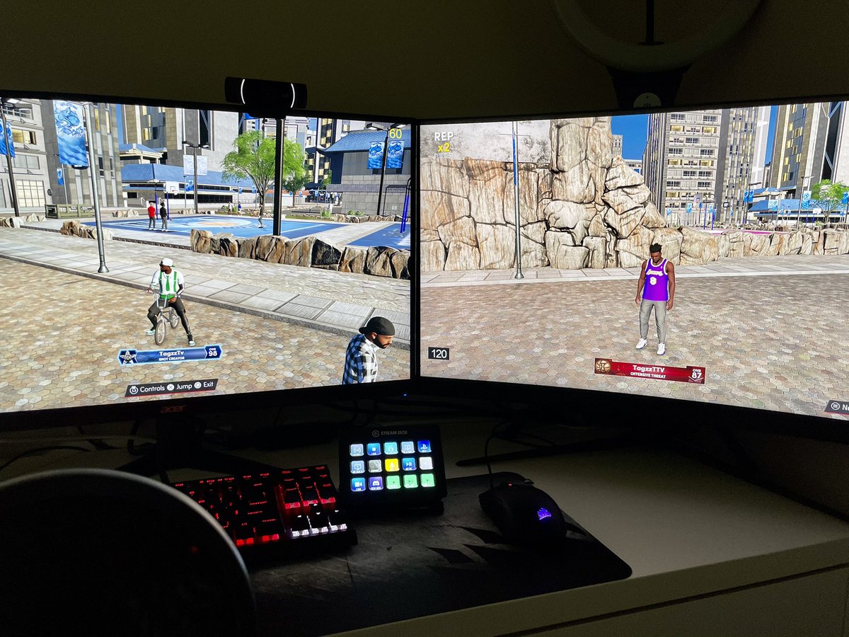 Tagzz2K's tweet image. This is how you know your obsessed with 2K playing on 2 different accounts and systems at the same dam time 😂😂 #iHaveAProblem #xbox #PS5 🤷🏾‍♂️🤷🏾‍♂️