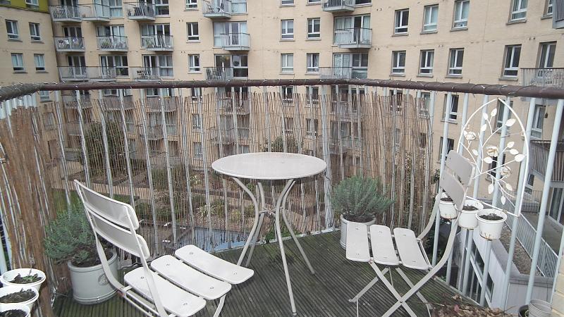 StadiumRes's tweet photo. One bedroom, 4th floor apartment in the Vizion7 development. The property comprises an open plan kitchen/reception with integrated appliances and a balcony. 

Price : £350 pw

View property details - click here: https://t.co/fv0TLYuoPI https://t.co/COA5c5EkT9