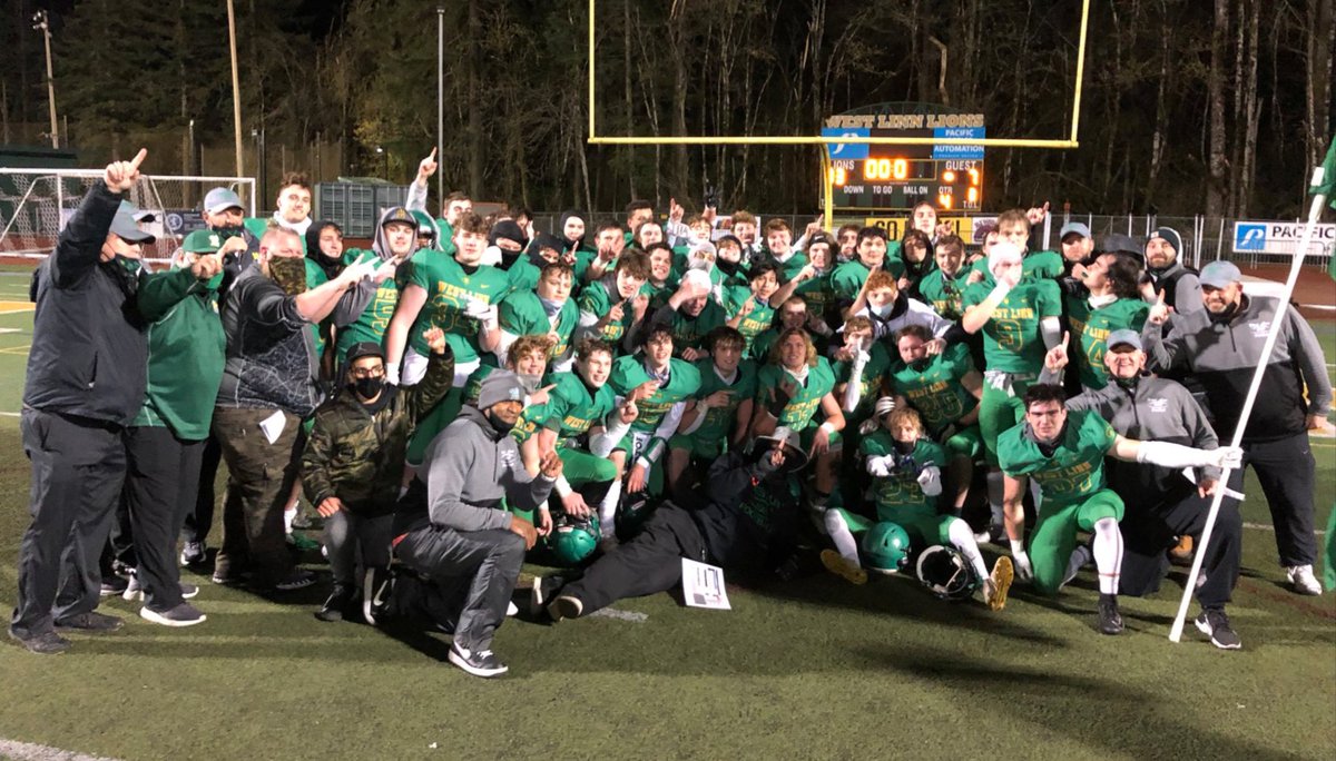 No. 1 West Linn makes ‘state title’ statement on Senior Night, clobbers No. 3 Newberg trib.al/yeWsGBi