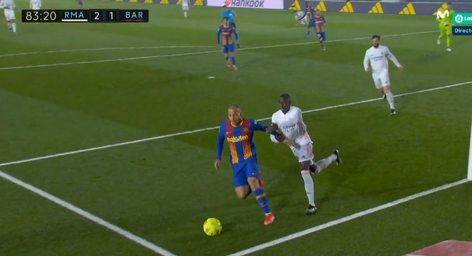 ¿Te parece penalti de Mendy a Braithwaite?

RT-SÍ
MG-NO

deportescuatro.es