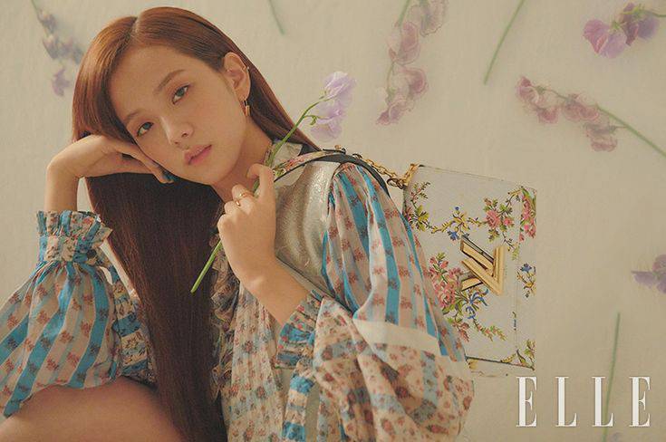 jichuhourly's tweet photo. #지수 #JISOO @BLACKPINK https://t.co/h9dbHxmX4Z