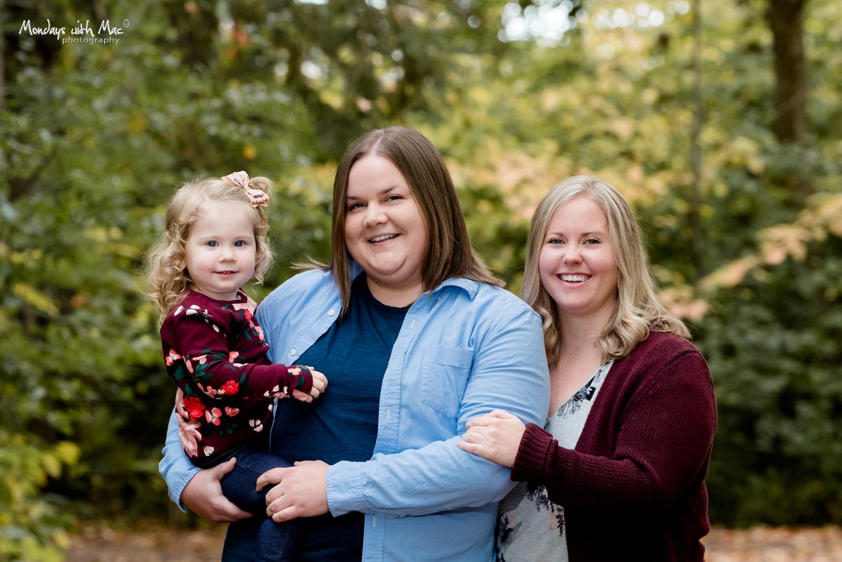 freetobeme_ca's tweet image. #OnThisDay in 2000, the #GoC passed Bill C-23, expanding the definition of “common-law relationship” to include same-sex couples. Today, we continue to work towards advancing #LGBTQ2 equity in 🇨🇦 and beyond, because love is universal. thecanadianencyclopedia.ca/en/article/les….

📸 @MonWithMac