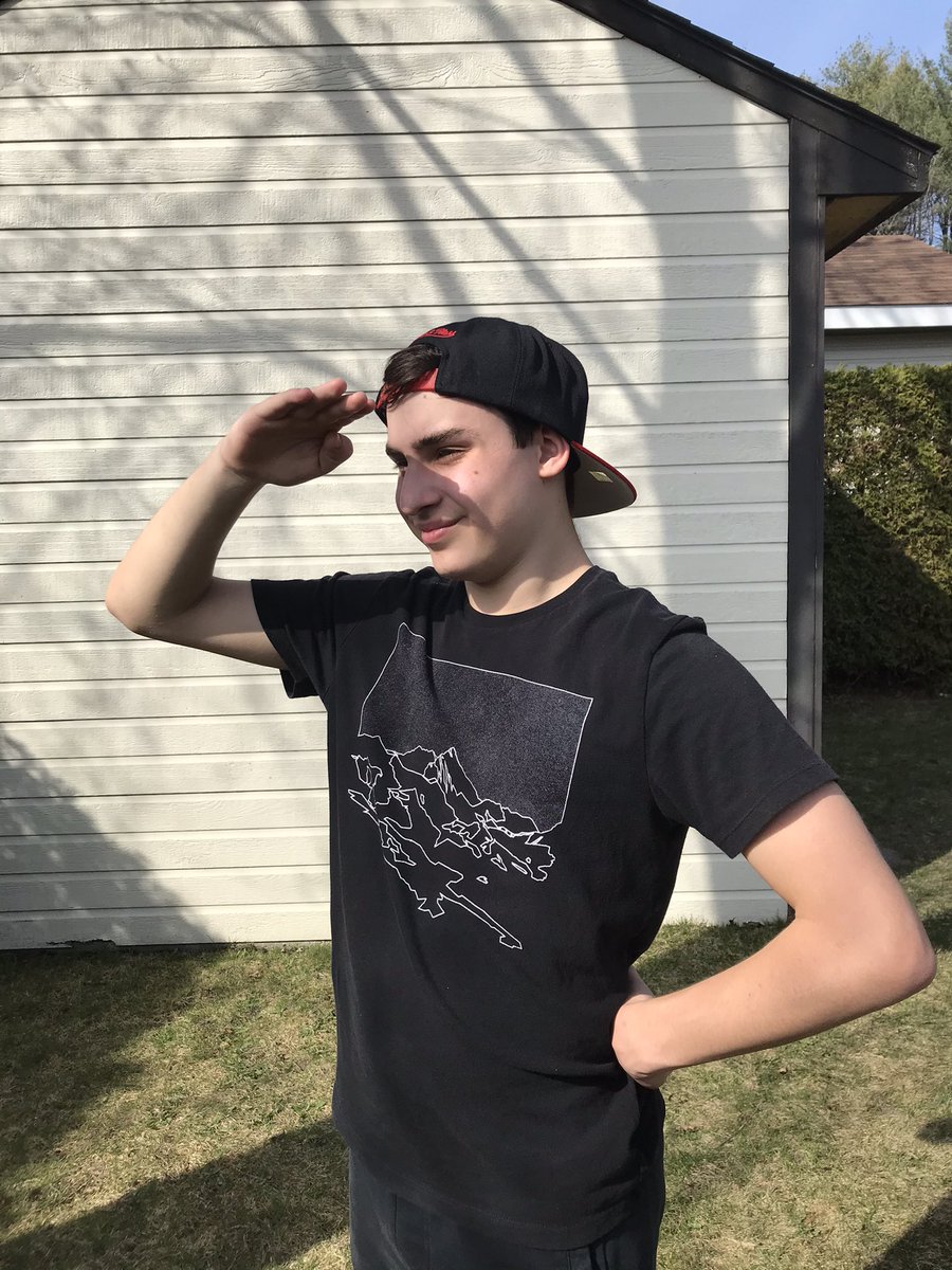 ZacharyPotvin's tweet photo. Can’t find my sunglasses https://t.co/TUwNUOaMre