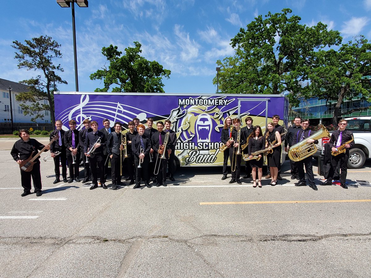 Congratulations to the #mhs #jazzensemble on earning a superior rating today at the @waltripramband #jazz festival! Bravo! 👏👏👏 #music #musiceducation #jazzeducation #publicschool @BandMontgomery @mhs_bears @ed_schur