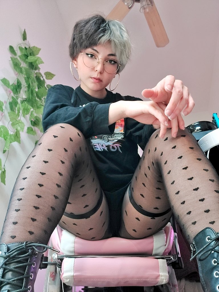 🌸 Mai 🔞 💕 (@MaybeMaibee) / X