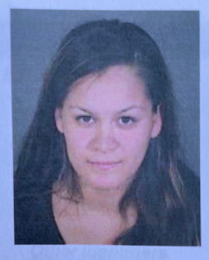 CBSLosAngeles's tweet photo. #BREAKING UPDATE: 3 young children found stabbed to death in a Reseda apartment. A woman who is being sought in connection with the killings may have committed a carjacking in the Bakersfield area. Liliana Carrillo may be driving a stolen Toyota pickup. https://t.co/DydYilKmJr https://t.co/P9P3EBR2uJ
