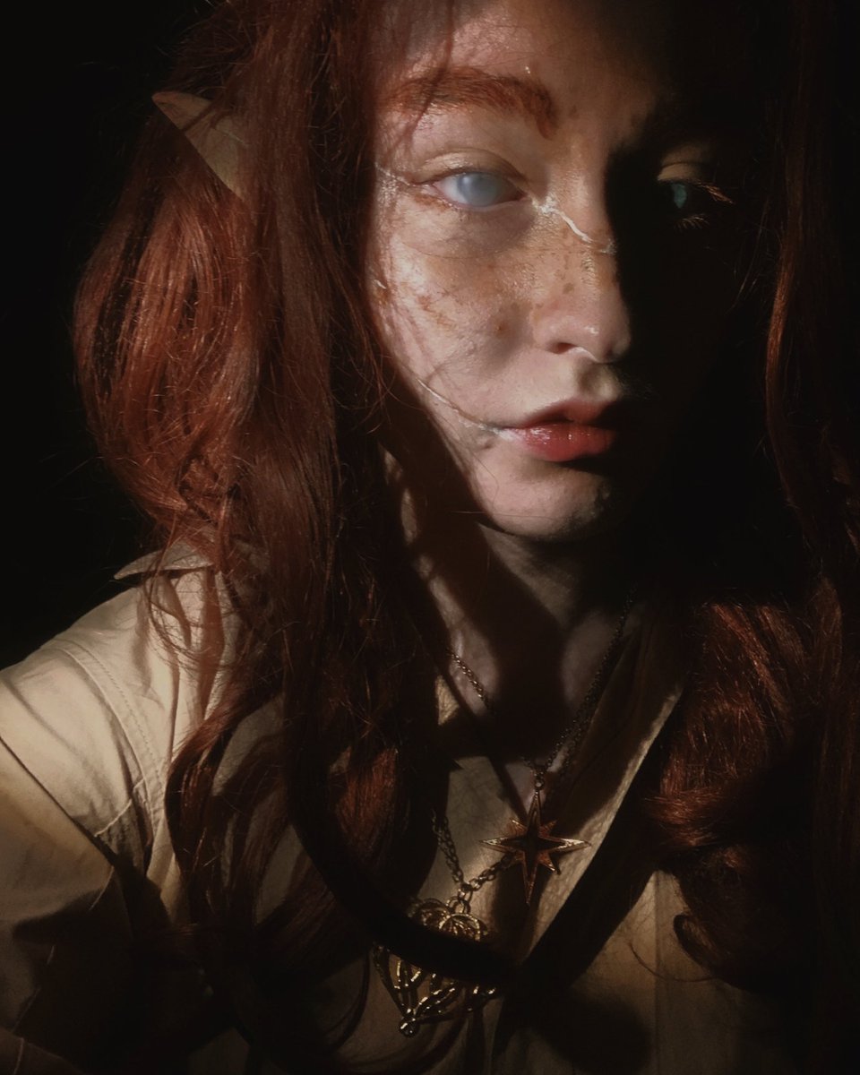 Mythcrowned's tweet photo. And yet another set of photos focusing on the most cherished elven lord of my black, sorrowful heart. // #maedhros #silmarillioncosplay #silmarillion #lotrcosplay #lotr #feanorion https://t.co/cQb9xYSYa2