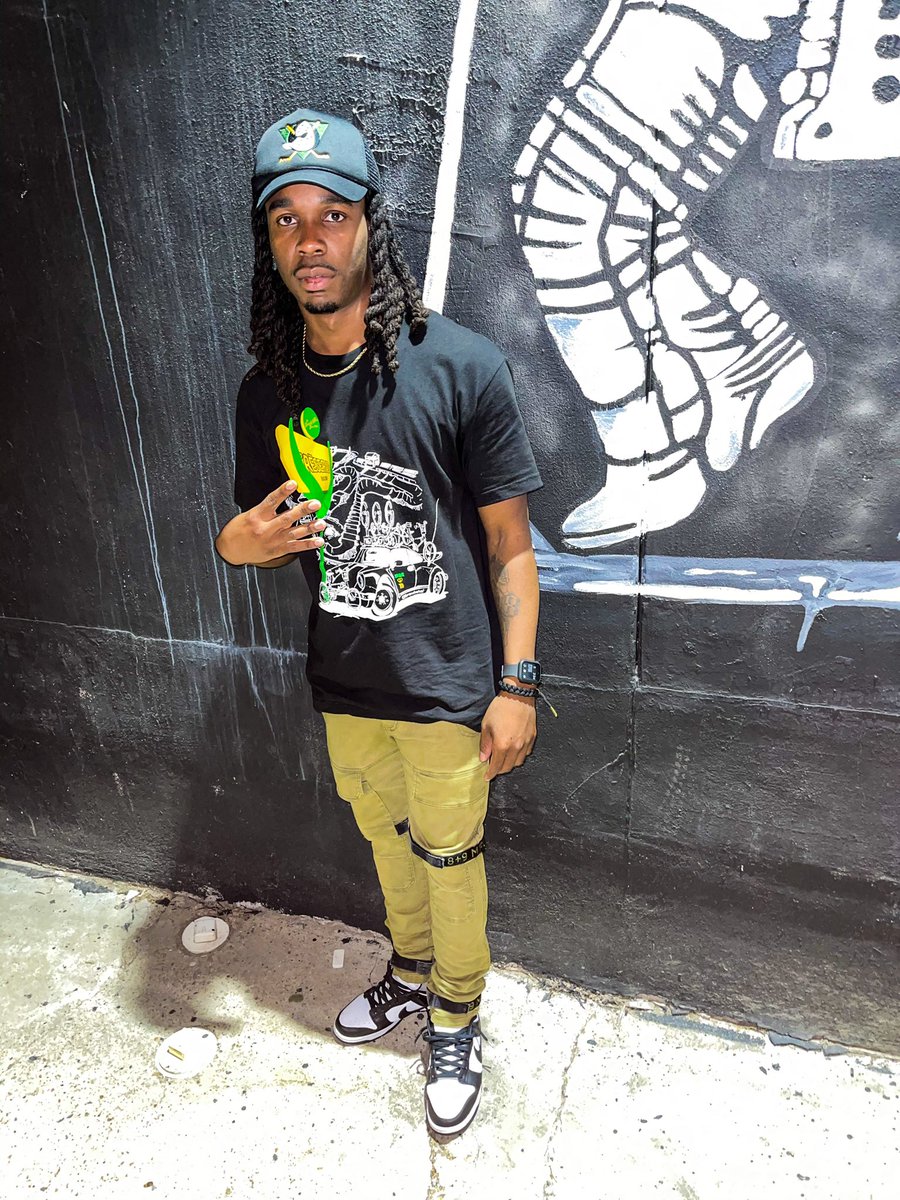 _marleyso's tweet photo. The real flex is staying solid when shit get hard. #PVxTxSuSpringFestWeekend https://t.co/seoWwbJXYS