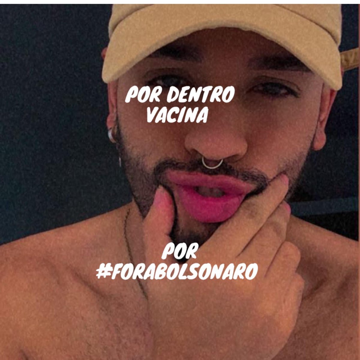 Kadarcio's tweet photo. Vem vacina 

#JuntosSomos     
 #LGBT #spzl #zl #gaysp #gay #LGBTQsegueLGBTQ #OrgulhoSempre     #saihetero  #gayzl  #ImpeachmentBolsonaroUrgente #gaybrasil #lgbtqboys #hornet #bears #scruff  #glbtqia #PocAwards #conceitolgbtq #ConceitoLGBT #COVID19 https://t.co/4WRLtBVi1t